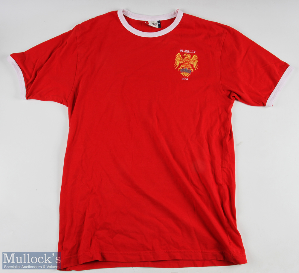 Mullock's Auctions - Manchester United 1958 Retro Football T Shirt ...