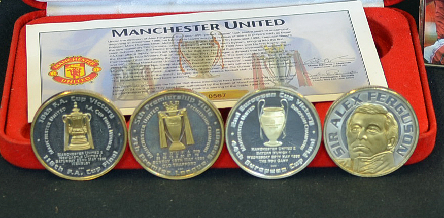 manchester united treble coins